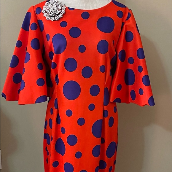 Beautiful flare sleeves mid-length dress - Picture 1 of 4